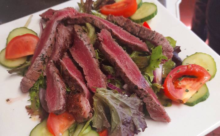 Rump steak salad
